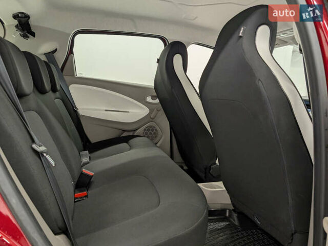 Червоний Рено Зое, об'ємом двигуна 0 л та пробігом 80 тис. км за 6700 $, фото 32 на Automoto.ua