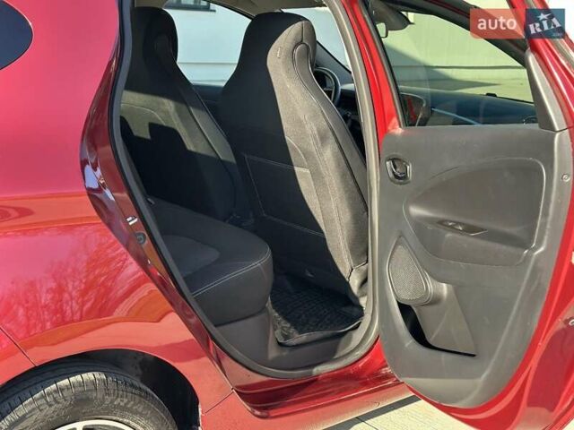 Червоний Рено Зое, об'ємом двигуна 0 л та пробігом 105 тис. км за 9199 $, фото 14 на Automoto.ua