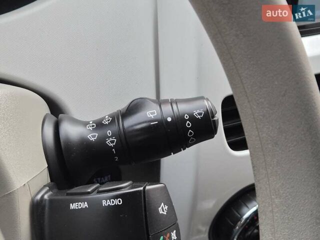 Рено Зое 2018 в Бердичеве на Automoto.ua Красный Рено Зое, объемом двигателя 0 л и пробегом 121 тыс. км за 9455 $, фото 43 на Automoto.ua