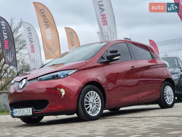 Рено Зое 2018 в Бердичеве на Automoto.ua Красный Рено Зое, объемом двигателя 0 л и пробегом 121 тыс. км за 9455 $, фото 1 на Automoto.ua