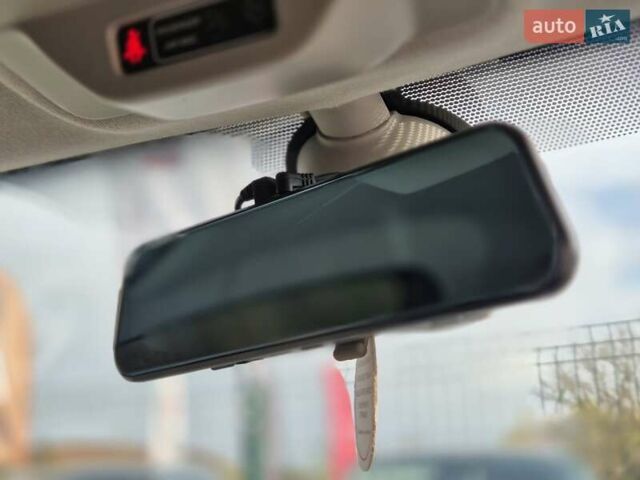 Рено Зое 2018 в Бердичеве на Automoto.ua Красный Рено Зое, объемом двигателя 0 л и пробегом 121 тыс. км за 9455 $, фото 34 на Automoto.ua