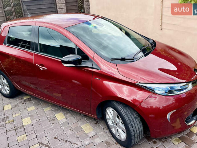 Красный Рено Зое, объемом двигателя 0 л и пробегом 98 тыс. км за 10399 $, фото 4 на Automoto.ua