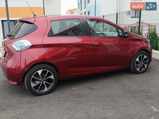 Красный Рено Зое, объемом двигателя 0 л и пробегом 77 тыс. км за 10500 $, фото 8 на Automoto.ua