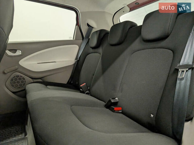 Червоний Рено Зое, об'ємом двигуна 0 л та пробігом 80 тис. км за 6700 $, фото 25 на Automoto.ua