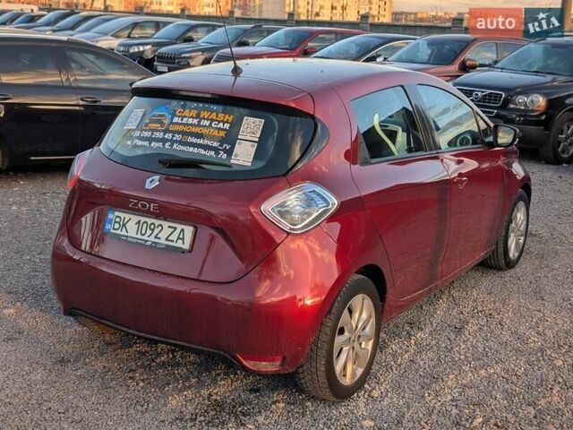 Красный Рено Зое, объемом двигателя 0 л и пробегом 178 тыс. км за 8850 $, фото 12 на Automoto.ua