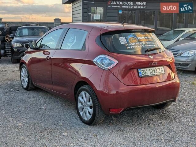 Красный Рено Зое, объемом двигателя 0 л и пробегом 178 тыс. км за 8850 $, фото 17 на Automoto.ua