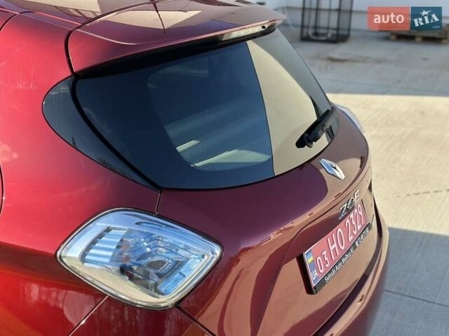 Червоний Рено Зое, об'ємом двигуна 0 л та пробігом 105 тис. км за 9199 $, фото 7 на Automoto.ua
