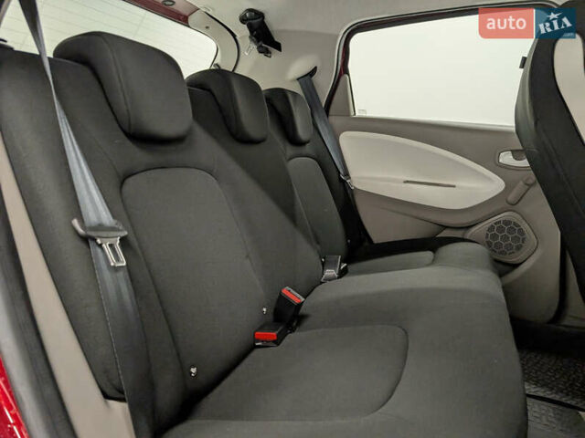 Червоний Рено Зое, об'ємом двигуна 0 л та пробігом 80 тис. км за 6700 $, фото 35 на Automoto.ua