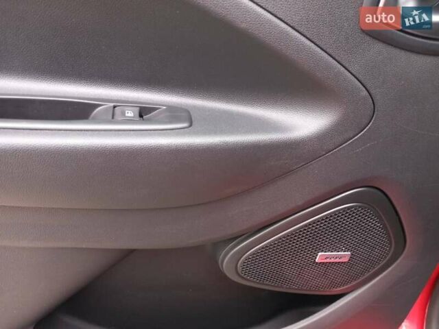 Красный Рено Зое, объемом двигателя 0 л и пробегом 115 тыс. км за 14300 $, фото 29 на Automoto.ua