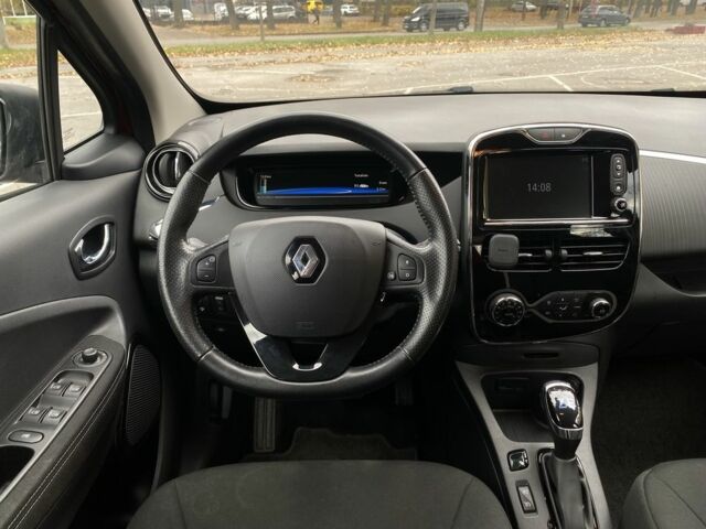 Рено Зое 2019 в Виннице на Automoto.ua Красный Рено Зое, объемом двигателя 0 л и пробегом 140 тыс. км за 8950 $, фото 5 на Automoto.ua