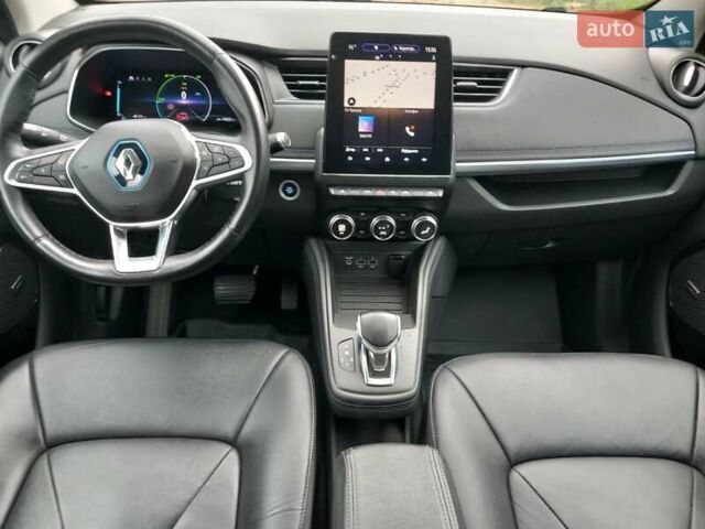 Красный Рено Зое, объемом двигателя 0 л и пробегом 115 тыс. км за 14300 $, фото 24 на Automoto.ua