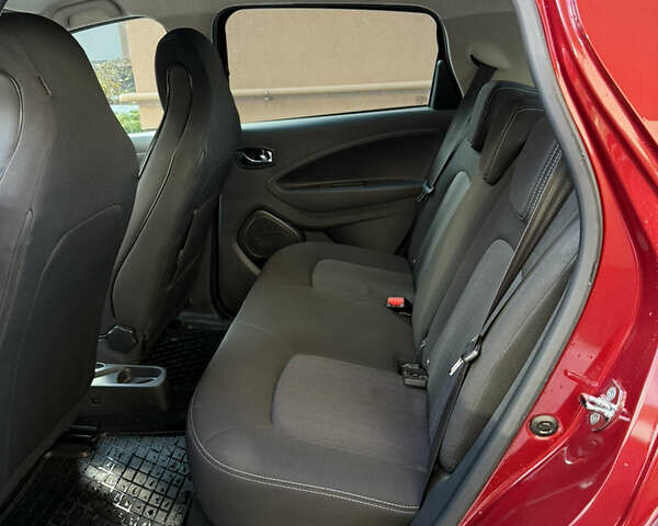 Рено Зое 2019 в Львове на Automoto.ua Красный Рено Зое, объемом двигателя 0 л и пробегом 41 тыс. км за 11550 $, фото 11 на Automoto.ua