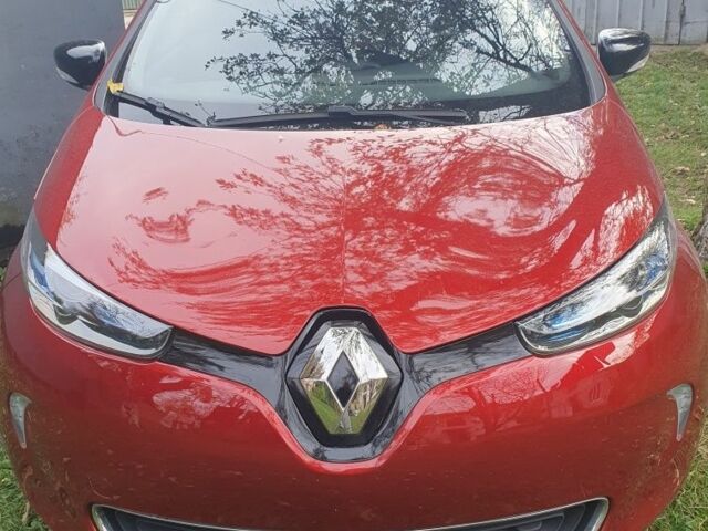 Красный Рено Зое, объемом двигателя 0 л и пробегом 104 тыс. км за 8448 $, фото 2 на Automoto.ua