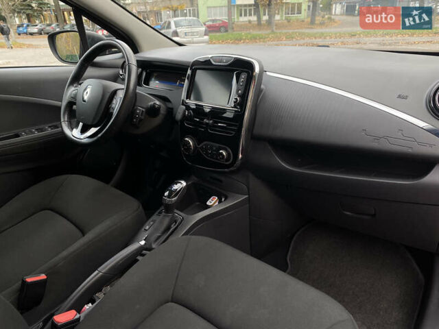 Рено Зое 2019 в Виннице на Automoto.ua Красный Рено Зое, объемом двигателя 0 л и пробегом 140 тыс. км за 8950 $, фото 16 на Automoto.ua