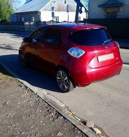 Красный Рено Зое, объемом двигателя 0 л и пробегом 105 тыс. км за 8600 $, фото 8 на Automoto.ua