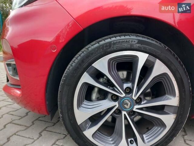 Красный Рено Зое, объемом двигателя 0 л и пробегом 115 тыс. км за 14300 $, фото 13 на Automoto.ua