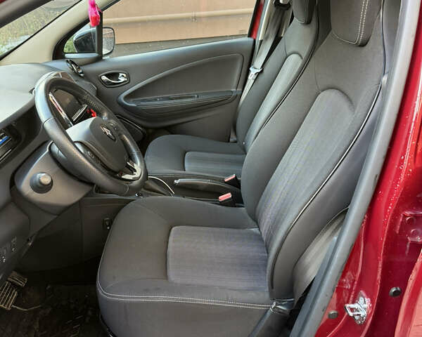 Рено Зое 2019 в Львове на Automoto.ua Красный Рено Зое, объемом двигателя 0 л и пробегом 41 тыс. км за 11550 $, фото 10 на Automoto.ua