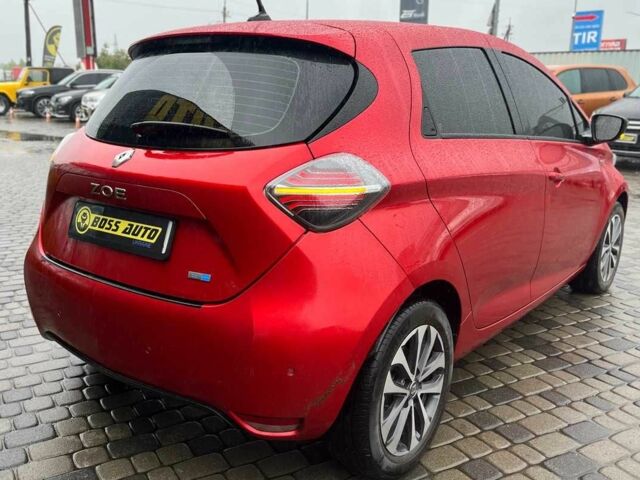 Красный Рено Зое, объемом двигателя 0 л и пробегом 62 тыс. км за 13500 $, фото 3 на Automoto.ua