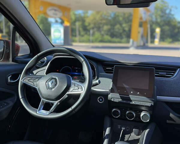 Красный Рено Зое, объемом двигателя 0 л и пробегом 65 тыс. км за 12500 $, фото 11 на Automoto.ua