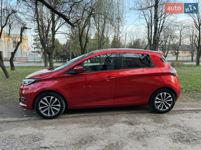 Красный Рено Зое, объемом двигателя 0 л и пробегом 93 тыс. км за 11400 $, фото 4 на Automoto.ua