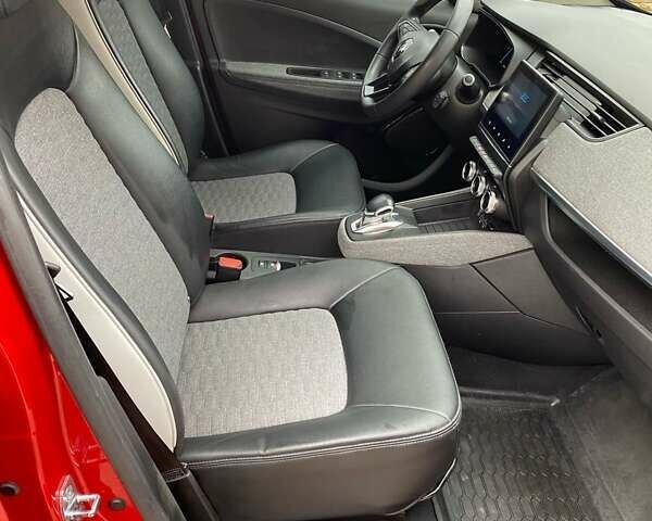 Червоний Рено Зое, об'ємом двигуна 0 л та пробігом 66 тис. км за 12800 $, фото 9 на Automoto.ua