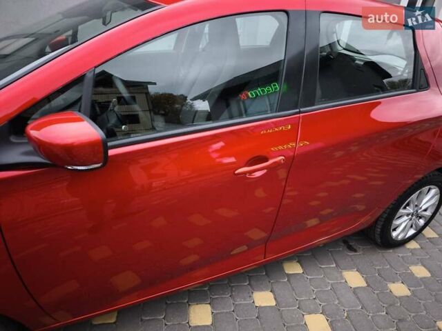 Червоний Рено Зое, об'ємом двигуна 0 л та пробігом 69 тис. км за 12800 $, фото 1 на Automoto.ua