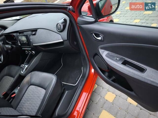 Червоний Рено Зое, об'ємом двигуна 0 л та пробігом 69 тис. км за 12800 $, фото 12 на Automoto.ua