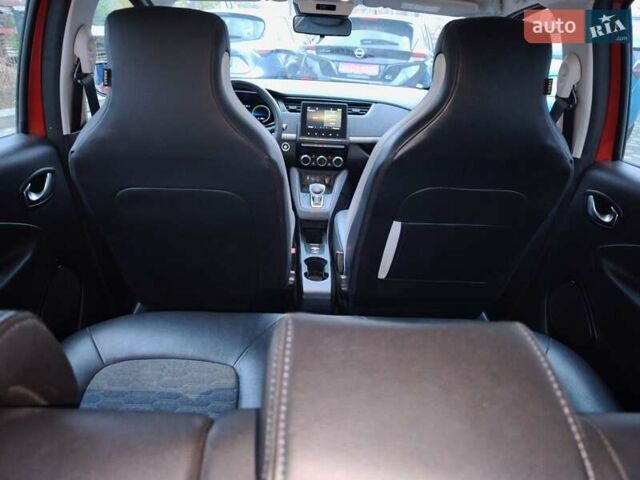 Червоний Рено Зое, об'ємом двигуна 0 л та пробігом 69 тис. км за 12800 $, фото 9 на Automoto.ua