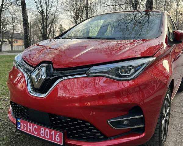Красный Рено Зое, объемом двигателя 0 л и пробегом 93 тыс. км за 11400 $, фото 2 на Automoto.ua