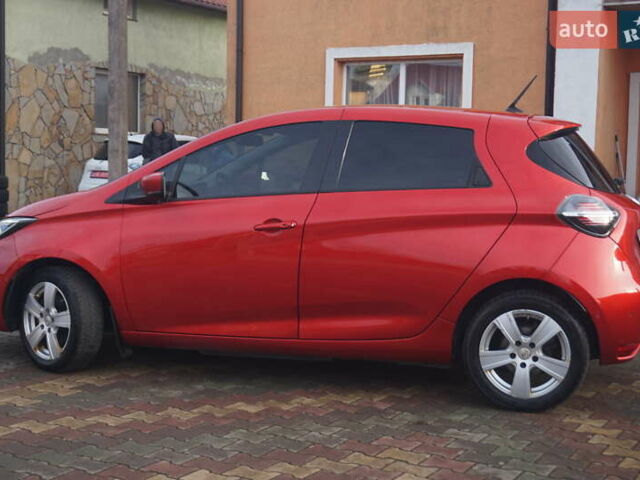 Красный Рено Зое, объемом двигателя 0 л и пробегом 137 тыс. км за 12500 $, фото 11 на Automoto.ua