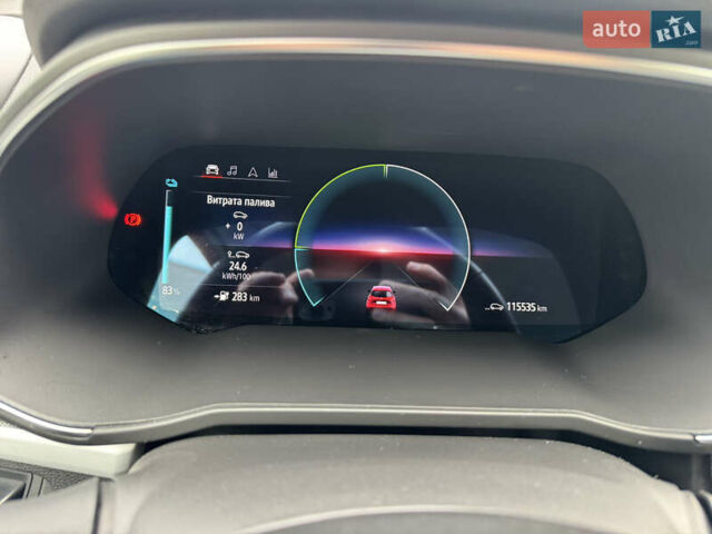 Красный Рено Зое, объемом двигателя 0 л и пробегом 117 тыс. км за 11900 $, фото 18 на Automoto.ua