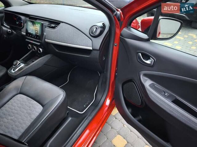 Червоний Рено Зое, об'ємом двигуна 0 л та пробігом 69 тис. км за 12800 $, фото 25 на Automoto.ua