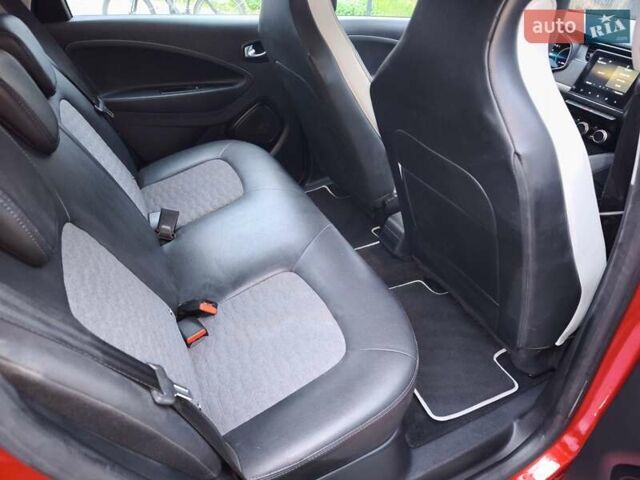 Червоний Рено Зое, об'ємом двигуна 0 л та пробігом 69 тис. км за 12800 $, фото 11 на Automoto.ua