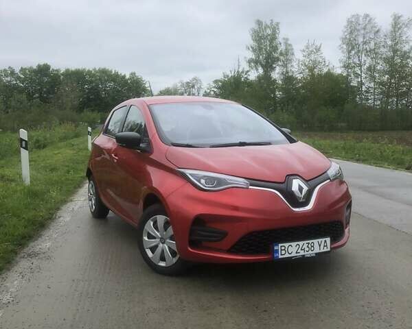 Красный Рено Зое, объемом двигателя 0 л и пробегом 17 тыс. км за 13200 $, фото 1 на Automoto.ua