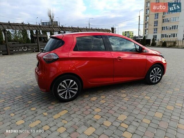 Красный Рено Зое, объемом двигателя 0 л и пробегом 21 тыс. км за 13999 $, фото 12 на Automoto.ua
