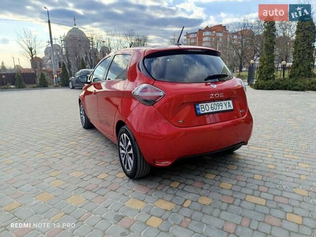 Красный Рено Зое, объемом двигателя 0 л и пробегом 21 тыс. км за 13999 $, фото 8 на Automoto.ua
