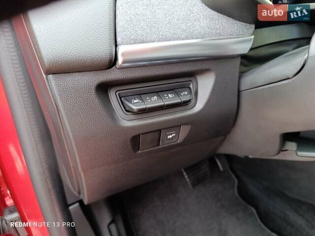 Красный Рено Зое, объемом двигателя 0 л и пробегом 21 тыс. км за 13999 $, фото 45 на Automoto.ua