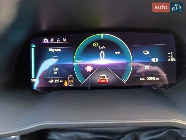 Красный Рено Зое, объемом двигателя 0 л и пробегом 21 тыс. км за 13999 $, фото 1 на Automoto.ua