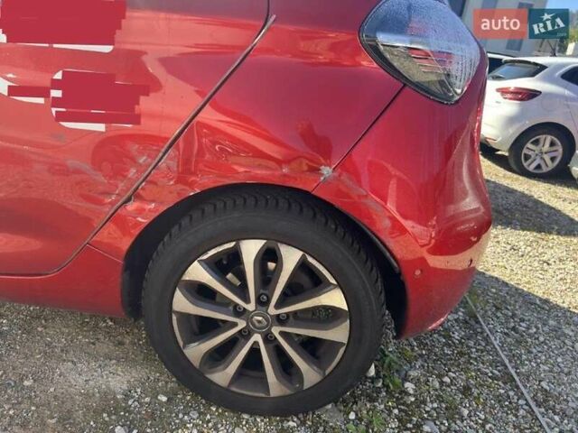 Червоний Рено Зое, об'ємом двигуна 0 л та пробігом 18 тис. км за 10800 $, фото 10 на Automoto.ua