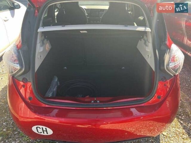 Червоний Рено Зое, об'ємом двигуна 0 л та пробігом 18 тис. км за 10800 $, фото 7 на Automoto.ua