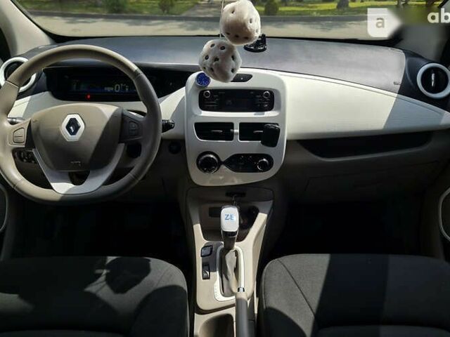 Рено Зое, об'ємом двигуна 0 л та пробігом 116 тис. км за 13499 $, фото 10 на Automoto.ua