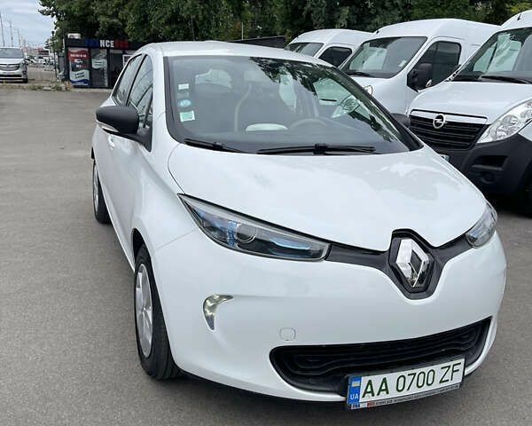 Рено Зое, об'ємом двигуна 0 л та пробігом 75 тис. км за 13500 $, фото 1 на Automoto.ua