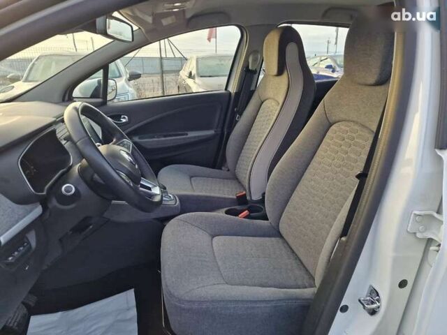 Рено Зое, объемом двигателя 4.25 л и пробегом 141 тыс. км за 11300 $, фото 15 на Automoto.ua