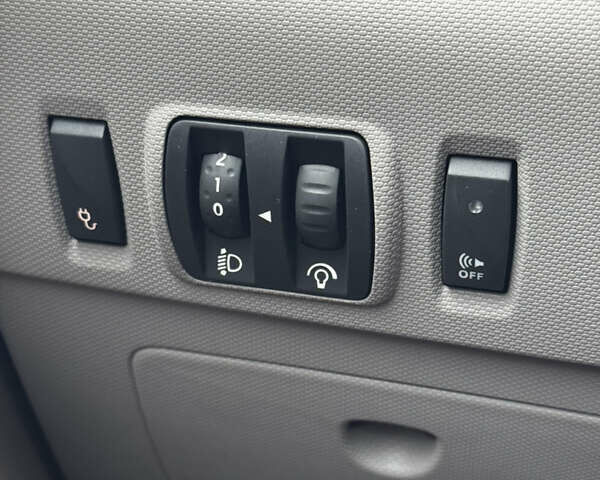 Рено Зое, объемом двигателя 0 л и пробегом 61 тыс. км за 7600 $, фото 21 на Automoto.ua