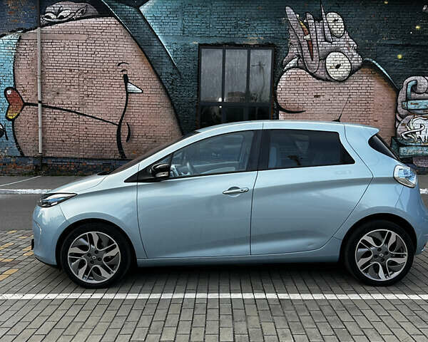 Рено Зое, объемом двигателя 0 л и пробегом 106 тыс. км за 7200 $, фото 6 на Automoto.ua
