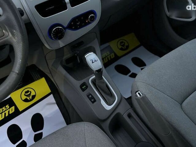 Рено Зое, объемом двигателя 0 л и пробегом 113 тыс. км за 6800 $, фото 12 на Automoto.ua