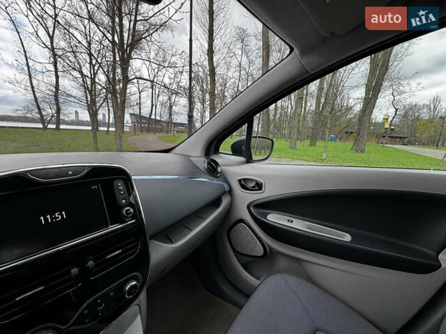 Рено Зое, объемом двигателя 0 л и пробегом 61 тыс. км за 7600 $, фото 19 на Automoto.ua
