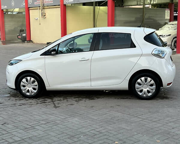 Рено Зое, объемом двигателя 0 л и пробегом 83 тыс. км за 6200 $, фото 1 на Automoto.ua