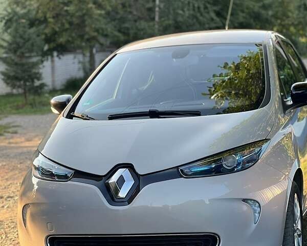 Рено Зое, об'ємом двигуна 0 л та пробігом 137 тис. км за 10100 $, фото 1 на Automoto.ua