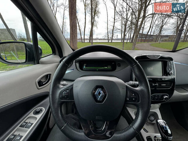 Рено Зое, объемом двигателя 0 л и пробегом 61 тыс. км за 7600 $, фото 16 на Automoto.ua